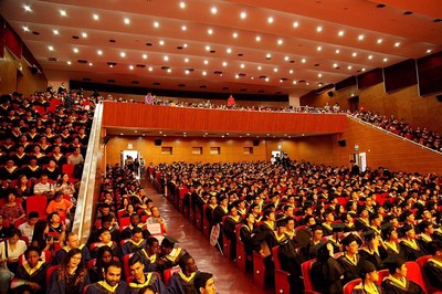 信息與通信工程學(xué)院2017屆本科畢業(yè)典禮暨學(xué)位授予儀式隆重舉行_教育_網(wǎng)